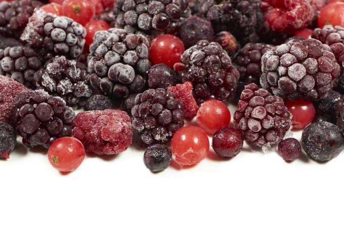 ताजा IQF जमे हुए मिश्रित जामुन ब्लैकबेरी स्ट्रॉबेरी रास्पबेरी ब्लूबेरी ब्लैकबेरी स्ट्रॉबेरी बेरी शैली में 1